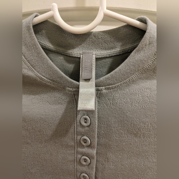 NWOT SKIMS LOGO POINTELLE HENLEY & LEGGING SET - Picture 2 of 8